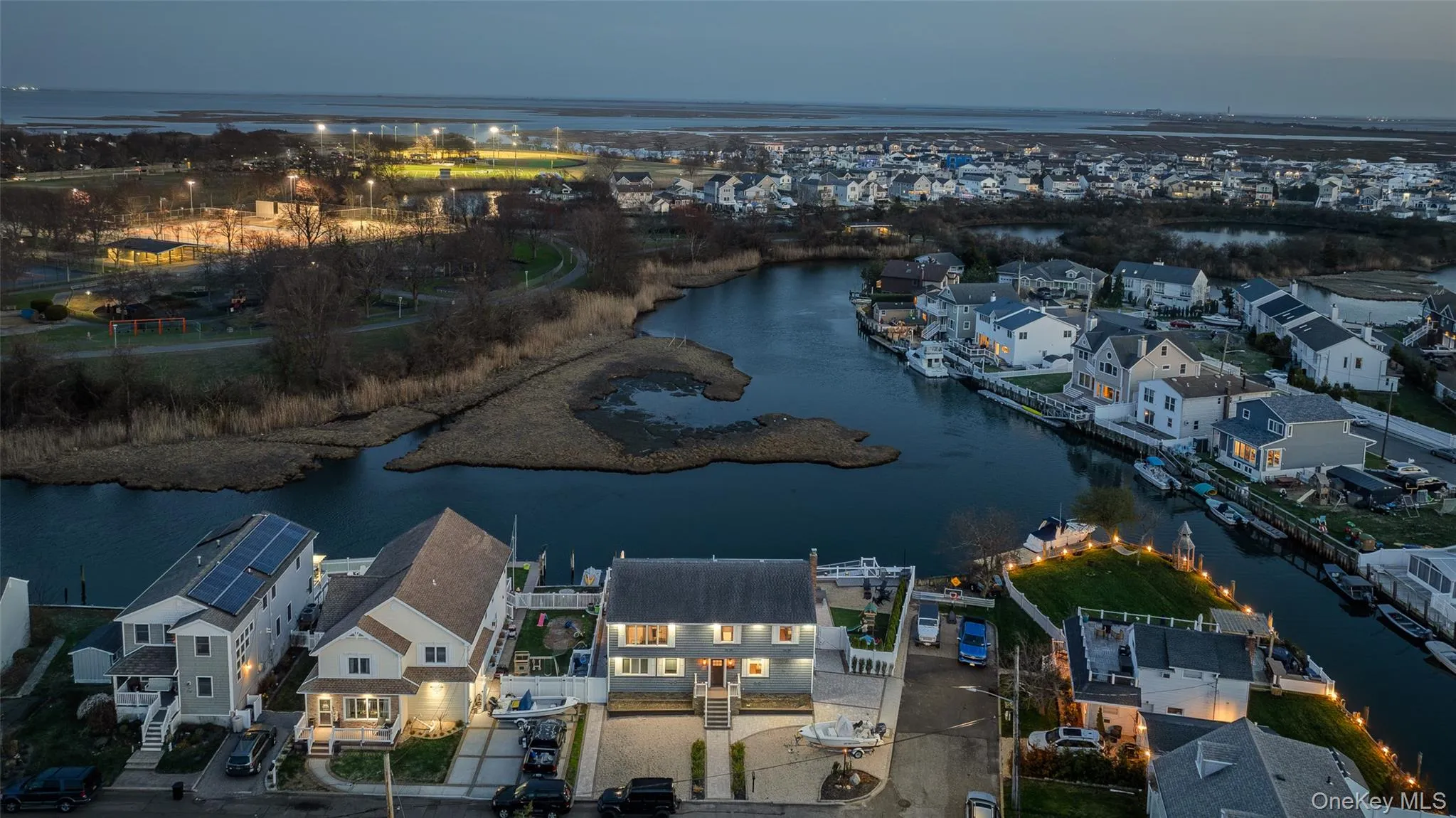 2689 Riverside Avenue, Hempstead, NY, 5 Bedrooms Bedrooms, 12 Rooms Rooms,4 BathroomsBathrooms,Residential,For Rent,Riverside,0,985560 2689 Riverside Avenue, Hempstead, NY, 5 Bedrooms Bedrooms, 12 Rooms Rooms,4 BathroomsBathrooms,Residential,For Rent,Riverside,0,985560