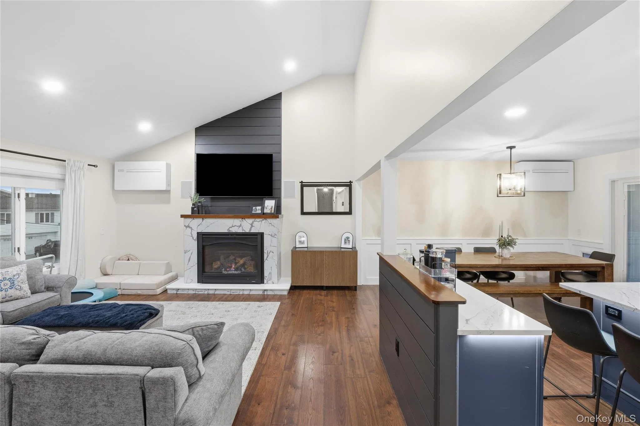2689 Riverside Avenue, Hempstead, NY, 5 Bedrooms Bedrooms, 12 Rooms Rooms,4 BathroomsBathrooms,Residential,For Rent,Riverside,0,985560 2689 Riverside Avenue, Hempstead, NY, 5 Bedrooms Bedrooms, 12 Rooms Rooms,4 BathroomsBathrooms,Residential,For Rent,Riverside,0,985560