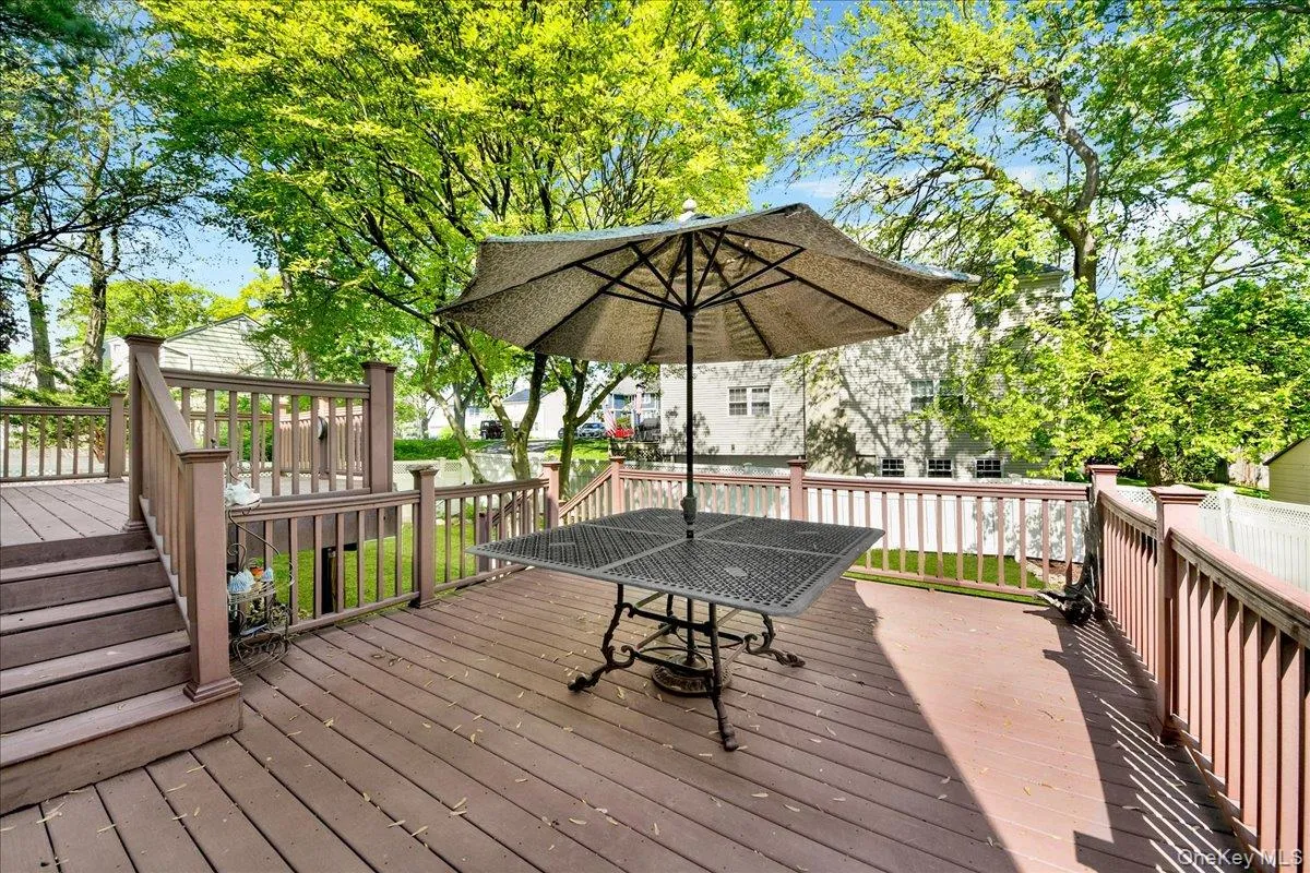 Deck Deck