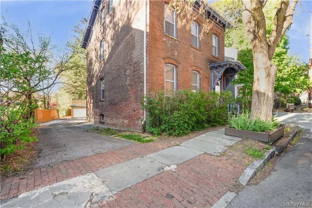 163 Union Street, Poughkeepsie, NY, 2 Bedrooms Bedrooms, 4 Rooms Rooms,1 BathroomBathrooms,Residential Lease,For Rent,Union,0,985585 163 Union Street, Poughkeepsie, NY, 2 Bedrooms Bedrooms, 4 Rooms Rooms,1 BathroomBathrooms,Residential Lease,For Rent,Union,0,985585