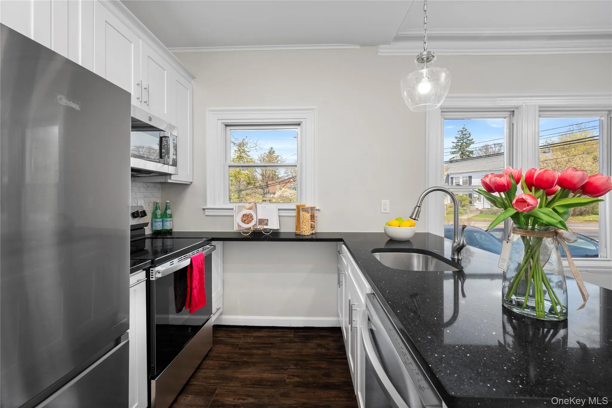 Brand-new kitchen Brand-new kitchen