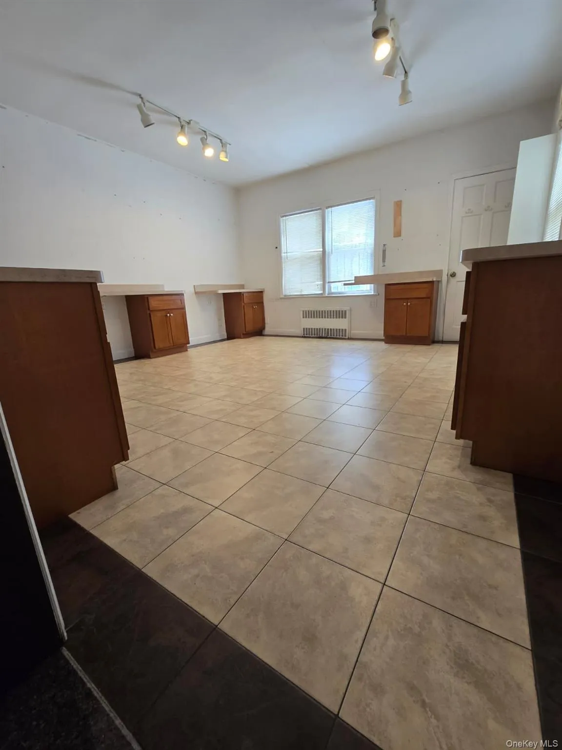 10510 Crossbay Boulevard, New York, NY, ,Commercial Lease,For Rent,Crossbay,0,985599 10510 Crossbay Boulevard, New York, NY, ,Commercial Lease,For Rent,Crossbay,0,985599