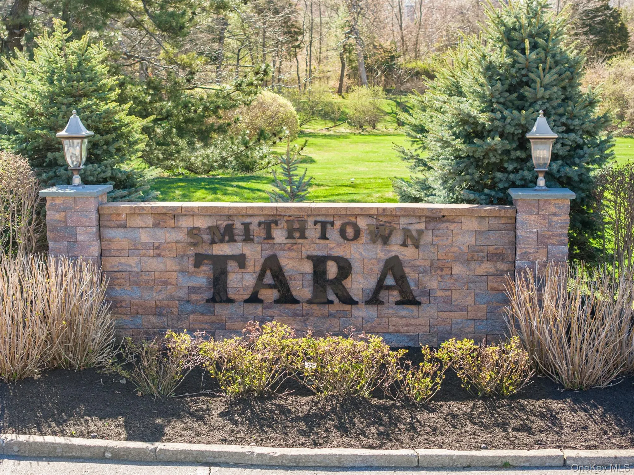 85 Rhett Court, Smithtown, NY, 2 Bedrooms Bedrooms, 6 Rooms Rooms,2 BathroomsBathrooms,Residential Lease,For Rent,Rhett,0,985613 85 Rhett Court, Smithtown, NY, 2 Bedrooms Bedrooms, 6 Rooms Rooms,2 BathroomsBathrooms,Residential Lease,For Rent,Rhett,0,985613