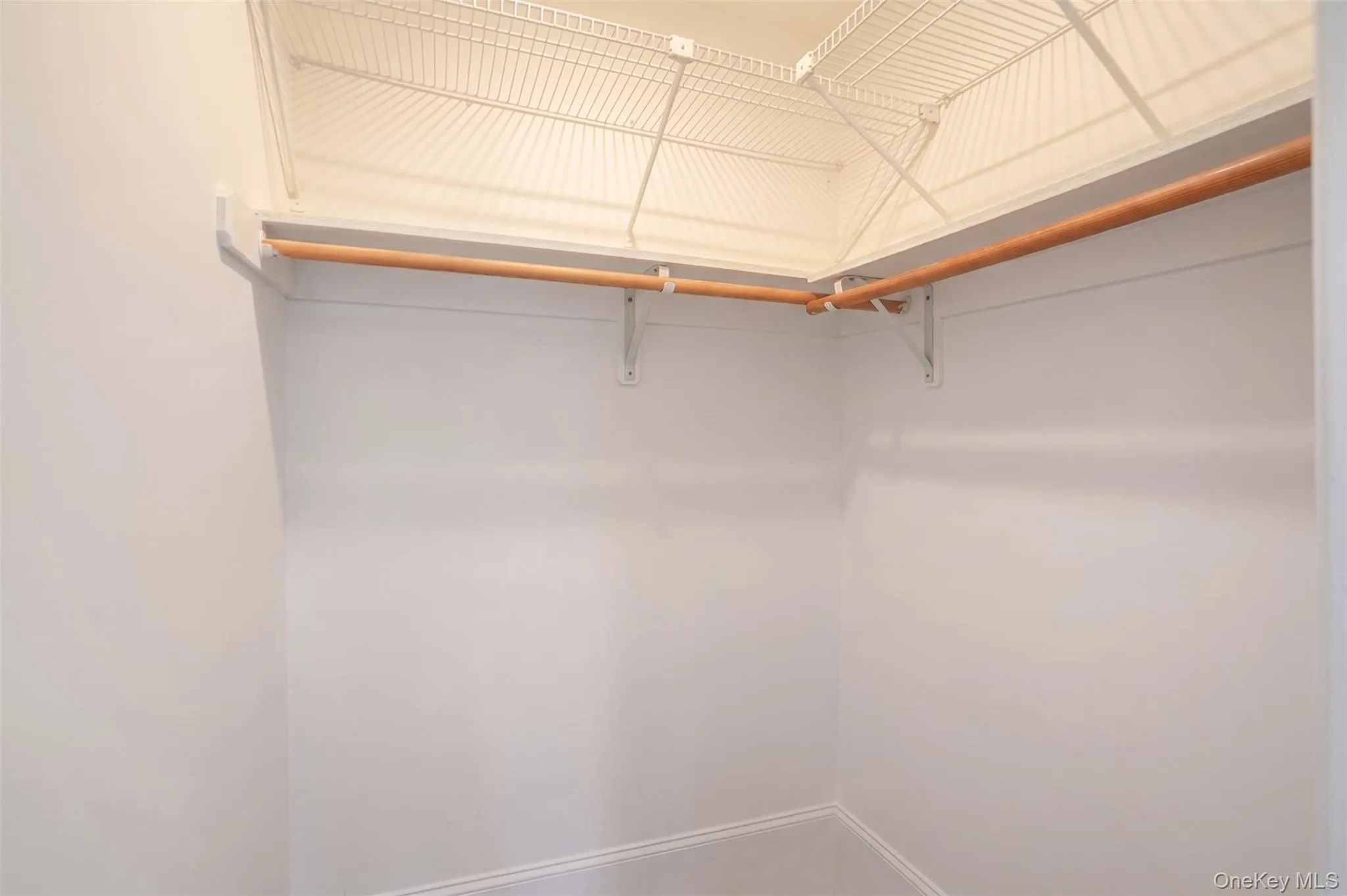 85 Rhett Court, Smithtown, NY, 2 Bedrooms Bedrooms, 6 Rooms Rooms,2 BathroomsBathrooms,Residential Lease,For Rent,Rhett,0,985613 85 Rhett Court, Smithtown, NY, 2 Bedrooms Bedrooms, 6 Rooms Rooms,2 BathroomsBathrooms,Residential Lease,For Rent,Rhett,0,985613