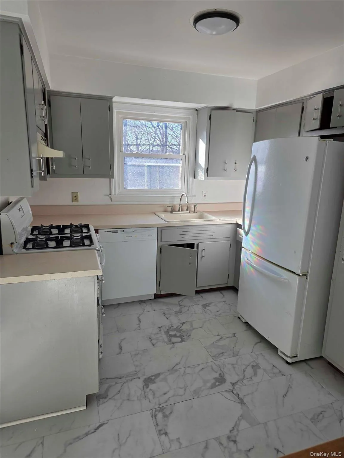 1668 Route 9, Wappinger, NY, 2 Bedrooms Bedrooms, 4 Rooms Rooms,1 BathroomBathrooms,Residential Lease,For Rent,Route 9,0,985619 1668 Route 9, Wappinger, NY, 2 Bedrooms Bedrooms, 4 Rooms Rooms,1 BathroomBathrooms,Residential Lease,For Rent,Route 9,0,985619