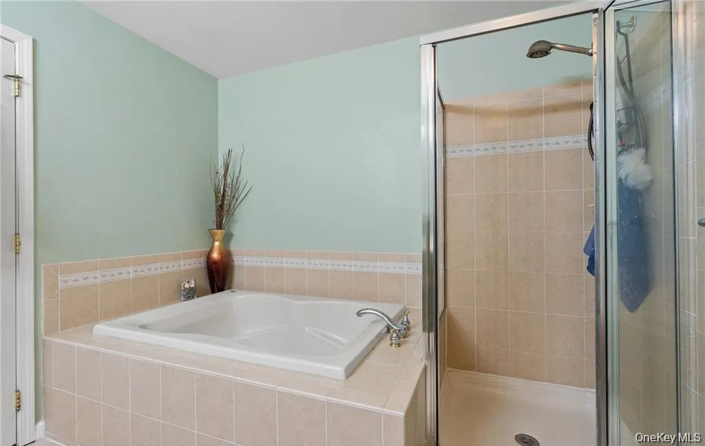 5 Case Court, Monroe, NY, 3 Bedrooms Bedrooms, 7 Rooms Rooms,2 BathroomsBathrooms,Residential Lease,For Rent,Case,0,985651 5 Case Court, Monroe, NY, 3 Bedrooms Bedrooms, 7 Rooms Rooms,2 BathroomsBathrooms,Residential Lease,For Rent,Case,0,985651