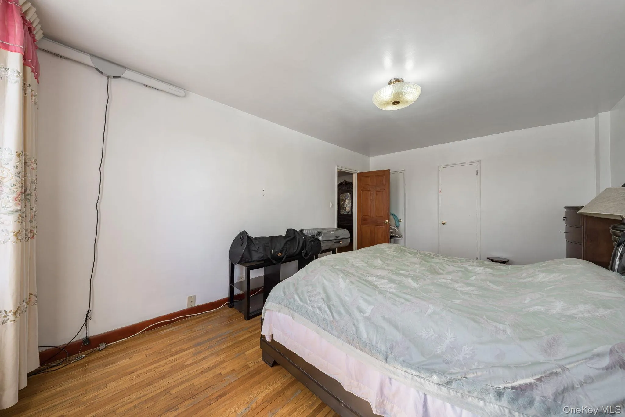 143-50 Hoover Avenue, New York, NY, 1 Bedroom Bedrooms, 3 Rooms Rooms,1 BathroomBathrooms,Residential,For Rent,Hoover,0,985680 143-50 Hoover Avenue, New York, NY, 1 Bedroom Bedrooms, 3 Rooms Rooms,1 BathroomBathrooms,Residential,For Rent,Hoover,0,985680