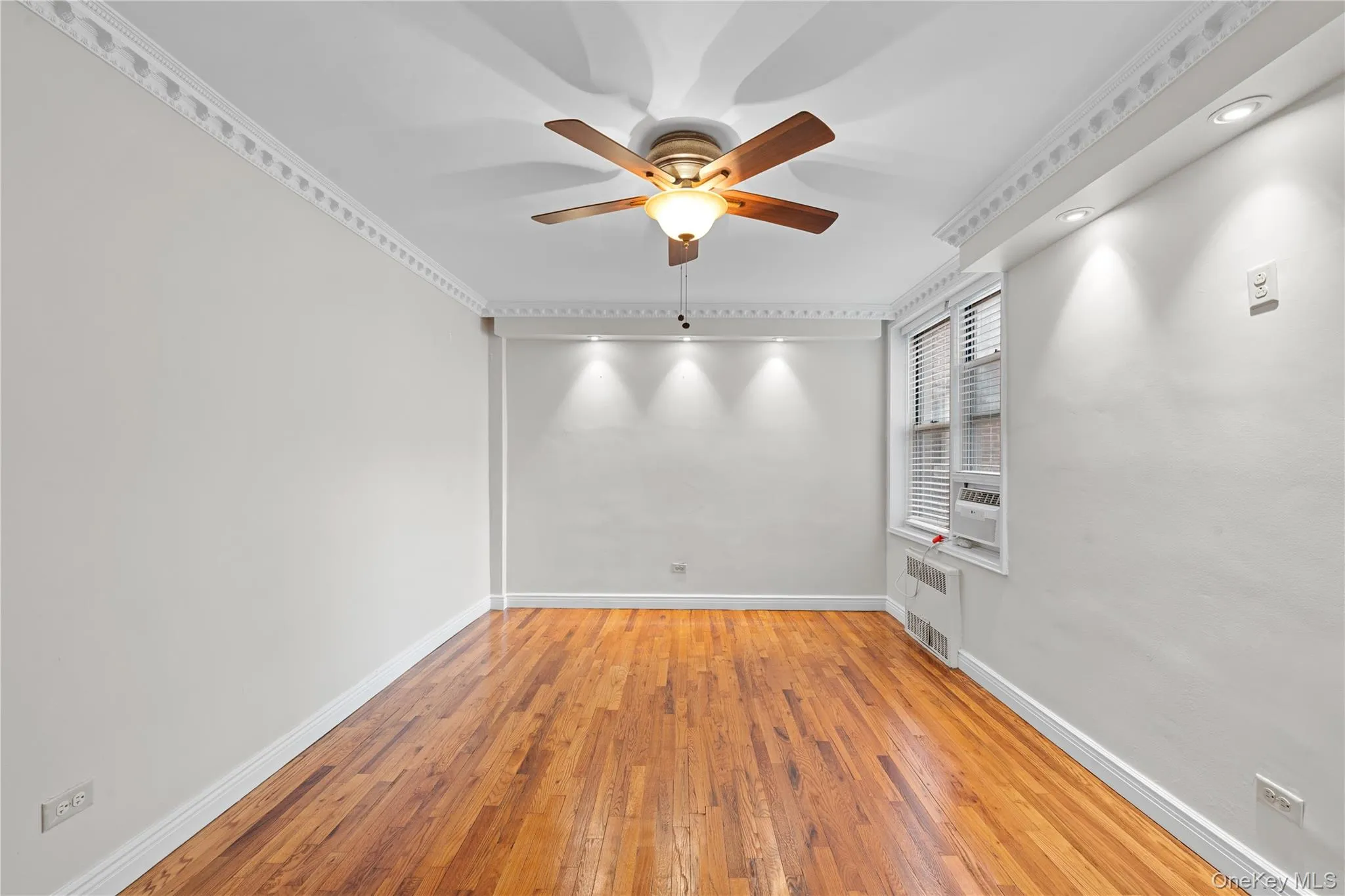67-30 Clyde Street, New York, NY, 2 Bedrooms Bedrooms, 5 Rooms Rooms,1 BathroomBathrooms,Residential Sale,For Rent,Clyde,0,985710 67-30 Clyde Street, New York, NY, 2 Bedrooms Bedrooms, 5 Rooms Rooms,1 BathroomBathrooms,Residential Sale,For Rent,Clyde,0,985710