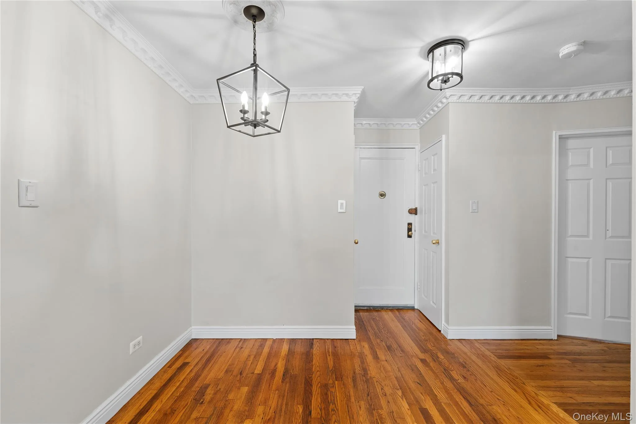67-30 Clyde Street, New York, NY, 2 Bedrooms Bedrooms, 5 Rooms Rooms,1 BathroomBathrooms,Residential Sale,For Rent,Clyde,0,985710 67-30 Clyde Street, New York, NY, 2 Bedrooms Bedrooms, 5 Rooms Rooms,1 BathroomBathrooms,Residential Sale,For Rent,Clyde,0,985710