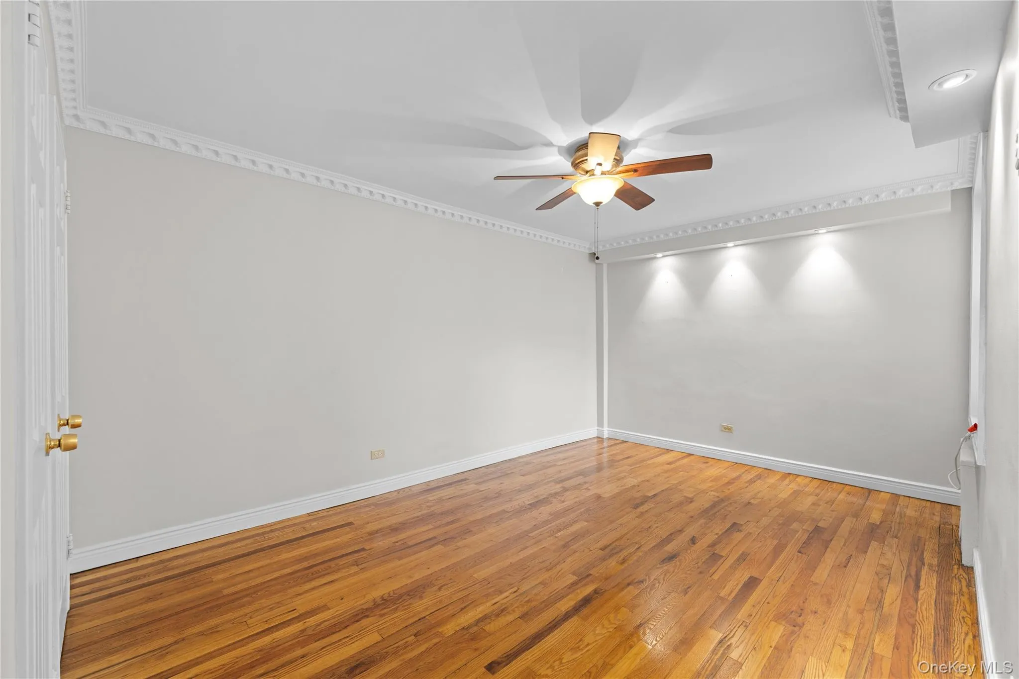 67-30 Clyde Street, New York, NY, 2 Bedrooms Bedrooms, 5 Rooms Rooms,1 BathroomBathrooms,Residential Sale,For Rent,Clyde,0,985710 67-30 Clyde Street, New York, NY, 2 Bedrooms Bedrooms, 5 Rooms Rooms,1 BathroomBathrooms,Residential Sale,For Rent,Clyde,0,985710