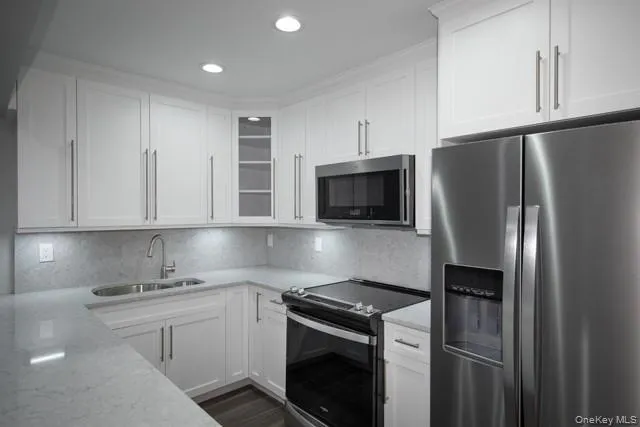 116 Smithtown Boulevard, Smithtown, NY, 1 Bedroom Bedrooms, 3 Rooms Rooms,1 BathroomBathrooms,Residential Lease,For Rent,Smithtown,0,985713 116 Smithtown Boulevard, Smithtown, NY, 1 Bedroom Bedrooms, 3 Rooms Rooms,1 BathroomBathrooms,Residential Lease,For Rent,Smithtown,0,985713