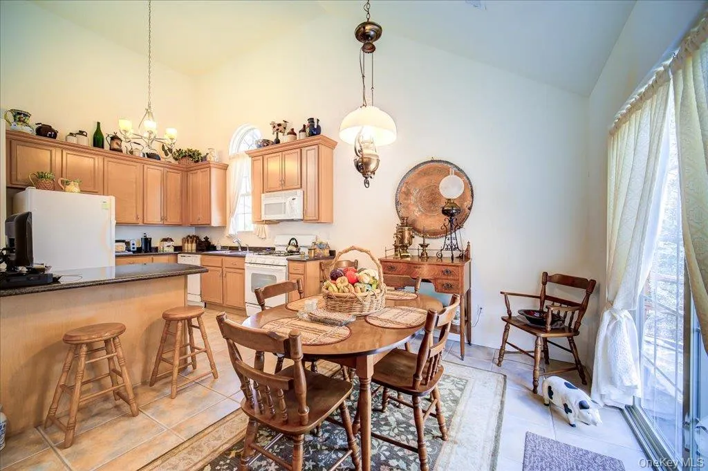 2 Douglas Street, Thompson, NY, 3 Bedrooms Bedrooms, 6 Rooms Rooms,2 BathroomsBathrooms,Residential,For Rent,Douglas,0,985714 2 Douglas Street, Thompson, NY, 3 Bedrooms Bedrooms, 6 Rooms Rooms,2 BathroomsBathrooms,Residential,For Rent,Douglas,0,985714
