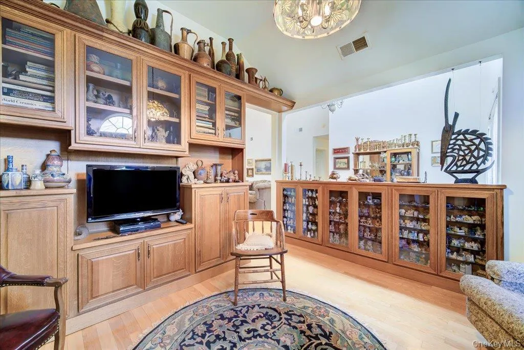 2 Douglas Street, Thompson, NY, 3 Bedrooms Bedrooms, 6 Rooms Rooms,2 BathroomsBathrooms,Residential,For Rent,Douglas,0,985714 2 Douglas Street, Thompson, NY, 3 Bedrooms Bedrooms, 6 Rooms Rooms,2 BathroomsBathrooms,Residential,For Rent,Douglas,0,985714