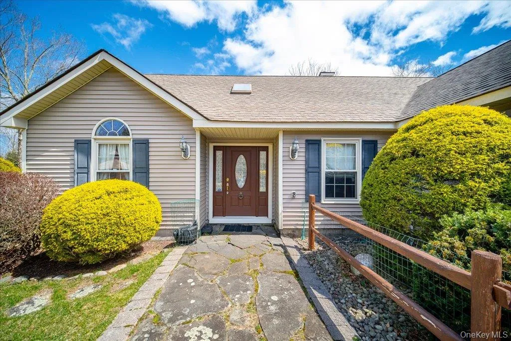 2 Douglas Street, Thompson, NY, 3 Bedrooms Bedrooms, 6 Rooms Rooms,2 BathroomsBathrooms,Residential,For Rent,Douglas,0,985714 2 Douglas Street, Thompson, NY, 3 Bedrooms Bedrooms, 6 Rooms Rooms,2 BathroomsBathrooms,Residential,For Rent,Douglas,0,985714