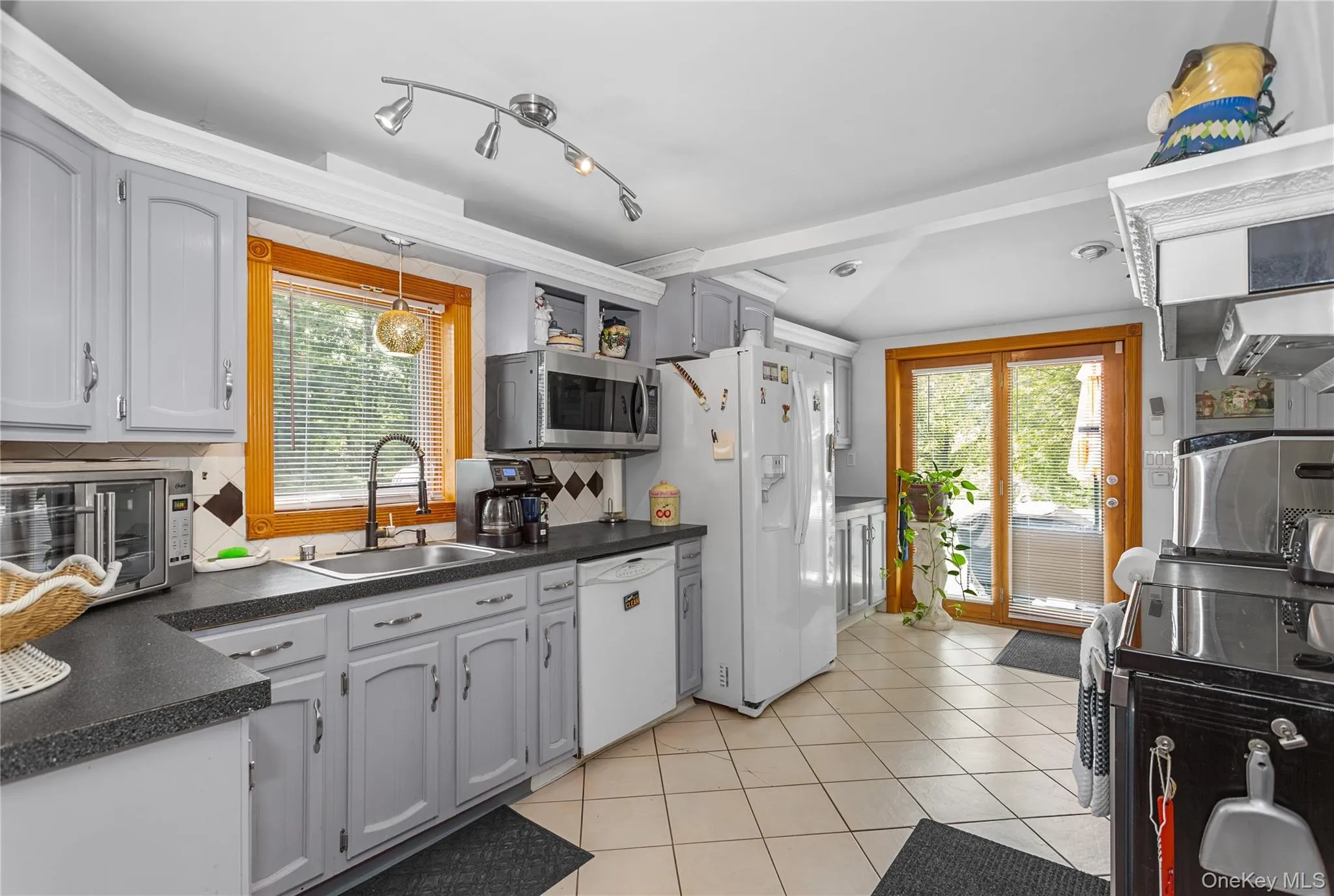 46 Lakewood Avenue, Thompson, NY, 5 Bedrooms Bedrooms, 8 Rooms Rooms,2 BathroomsBathrooms,Residential,For Rent,Lakewood,0,985716 46 Lakewood Avenue, Thompson, NY, 5 Bedrooms Bedrooms, 8 Rooms Rooms,2 BathroomsBathrooms,Residential,For Rent,Lakewood,0,985716