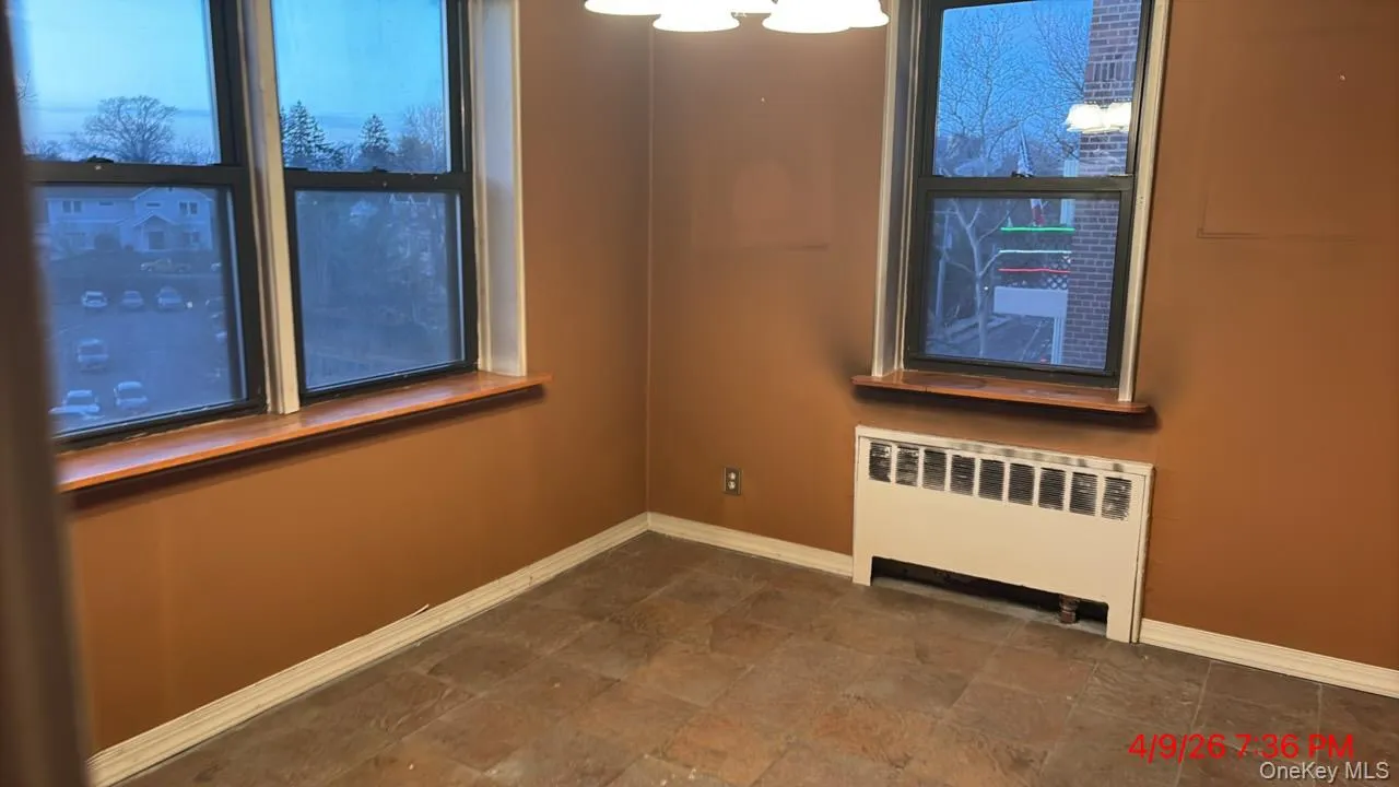 640 Pelham Road, New Rochelle, NY, 1 Bedroom Bedrooms, 4 Rooms Rooms,1 BathroomBathrooms,Residential,For Rent,Pelham,0,985723 640 Pelham Road, New Rochelle, NY, 1 Bedroom Bedrooms, 4 Rooms Rooms,1 BathroomBathrooms,Residential,For Rent,Pelham,0,985723