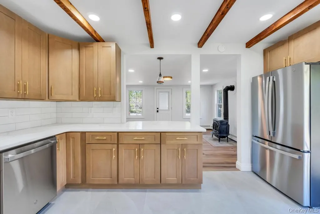 485 Long Island Avenue, Brookhaven, NY, 3 Bedrooms Bedrooms, 7 Rooms Rooms,3 BathroomsBathrooms,Residential,For Rent,Long Island,0,985724 485 Long Island Avenue, Brookhaven, NY, 3 Bedrooms Bedrooms, 7 Rooms Rooms,3 BathroomsBathrooms,Residential,For Rent,Long Island,0,985724