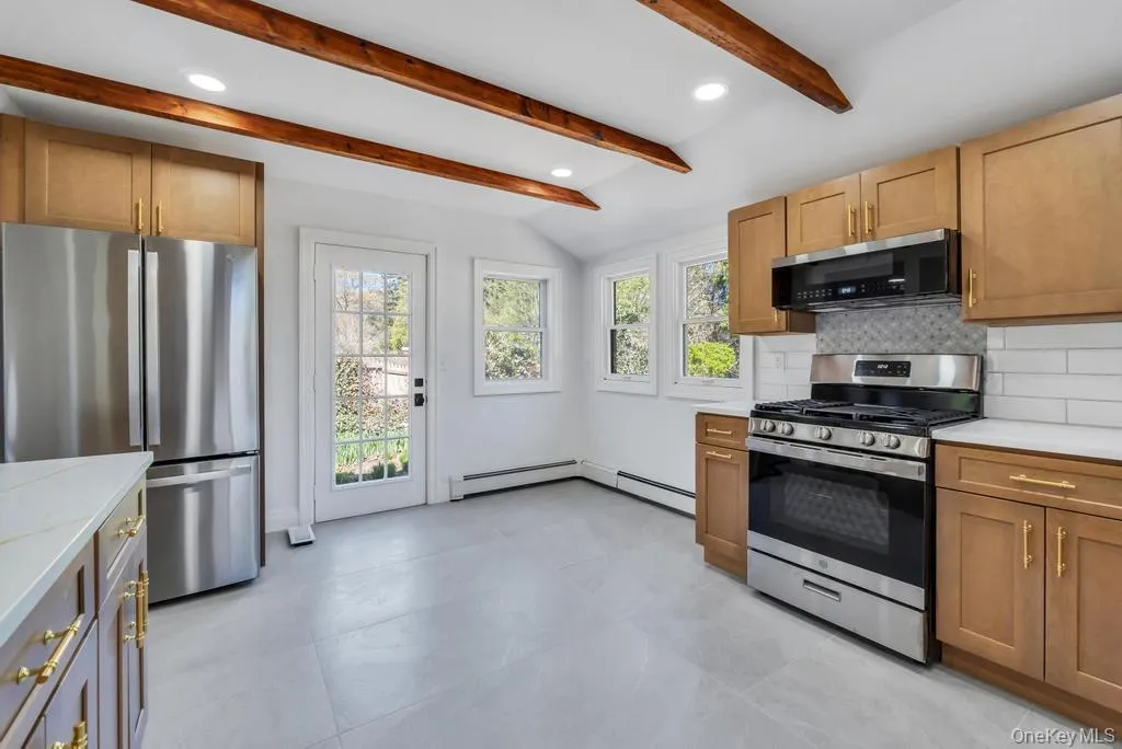 485 Long Island Avenue, Brookhaven, NY, 3 Bedrooms Bedrooms, 7 Rooms Rooms,3 BathroomsBathrooms,Residential,For Rent,Long Island,0,985724 485 Long Island Avenue, Brookhaven, NY, 3 Bedrooms Bedrooms, 7 Rooms Rooms,3 BathroomsBathrooms,Residential,For Rent,Long Island,0,985724
