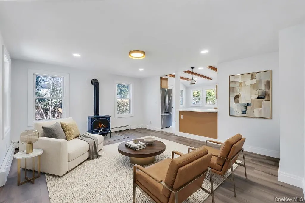 485 Long Island Avenue, Brookhaven, NY, 3 Bedrooms Bedrooms, 7 Rooms Rooms,3 BathroomsBathrooms,Residential,For Rent,Long Island,0,985724 485 Long Island Avenue, Brookhaven, NY, 3 Bedrooms Bedrooms, 7 Rooms Rooms,3 BathroomsBathrooms,Residential,For Rent,Long Island,0,985724