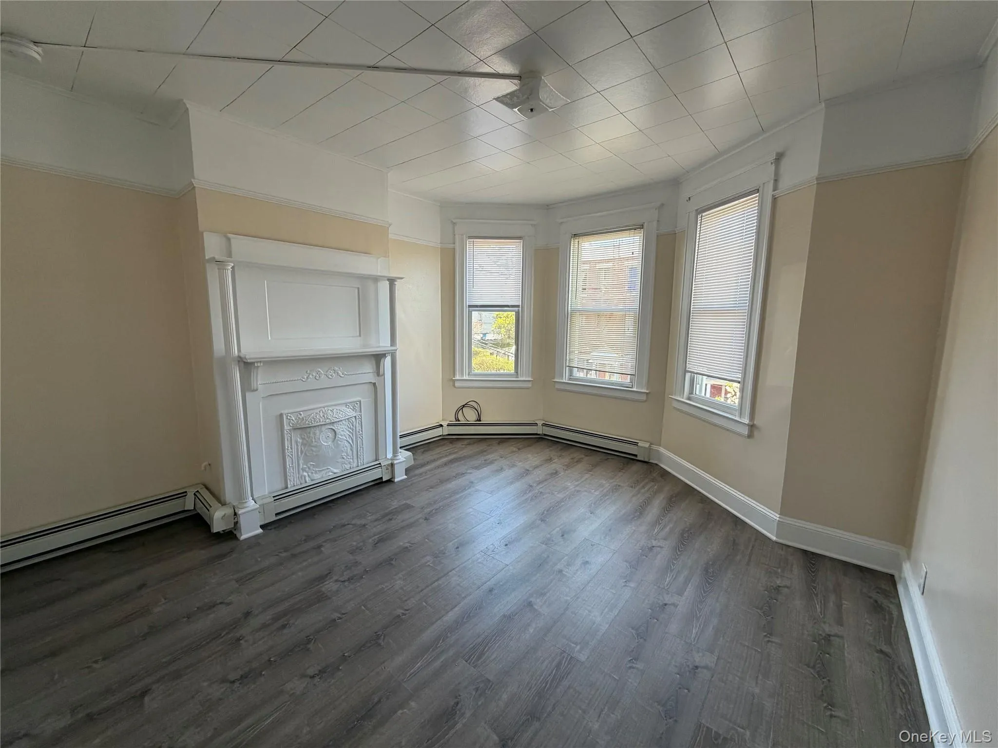 31 Garfield Street, Yonkers, NY, 2 Bedrooms Bedrooms, 5 Rooms Rooms,1 BathroomBathrooms,Residential Lease,For Rent,Garfield,0,985726 31 Garfield Street, Yonkers, NY, 2 Bedrooms Bedrooms, 5 Rooms Rooms,1 BathroomBathrooms,Residential Lease,For Rent,Garfield,0,985726