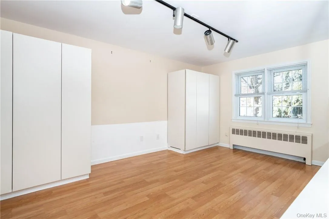 89 Ridgewood Avenue, Yonkers, NY, 3 Bedrooms Bedrooms, 6 Rooms Rooms,2 BathroomsBathrooms,Residential Lease,For Rent,Ridgewood,0,985731 89 Ridgewood Avenue, Yonkers, NY, 3 Bedrooms Bedrooms, 6 Rooms Rooms,2 BathroomsBathrooms,Residential Lease,For Rent,Ridgewood,0,985731