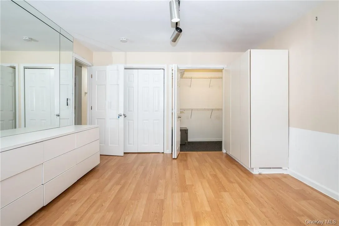 89 Ridgewood Avenue, Yonkers, NY, 3 Bedrooms Bedrooms, 6 Rooms Rooms,2 BathroomsBathrooms,Residential Lease,For Rent,Ridgewood,0,985731 89 Ridgewood Avenue, Yonkers, NY, 3 Bedrooms Bedrooms, 6 Rooms Rooms,2 BathroomsBathrooms,Residential Lease,For Rent,Ridgewood,0,985731