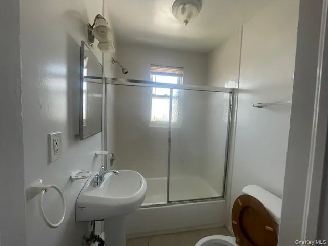 51 Smith Street, Hempstead, NY, 1 Bedroom Bedrooms, 3 Rooms Rooms,1 BathroomBathrooms,Residential Lease,For Rent,Smith,0,985734 51 Smith Street, Hempstead, NY, 1 Bedroom Bedrooms, 3 Rooms Rooms,1 BathroomBathrooms,Residential Lease,For Rent,Smith,0,985734