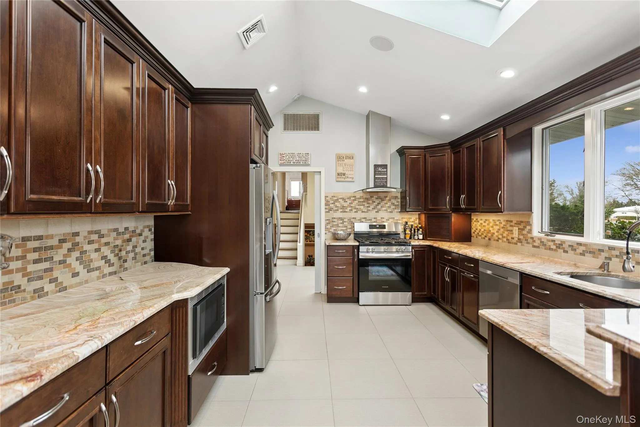 230 Richards Lane, Hempstead, NY, 5 Bedrooms Bedrooms, 12 Rooms Rooms,3 BathroomsBathrooms,Residential,For Rent,Richards,0,985738 230 Richards Lane, Hempstead, NY, 5 Bedrooms Bedrooms, 12 Rooms Rooms,3 BathroomsBathrooms,Residential,For Rent,Richards,0,985738