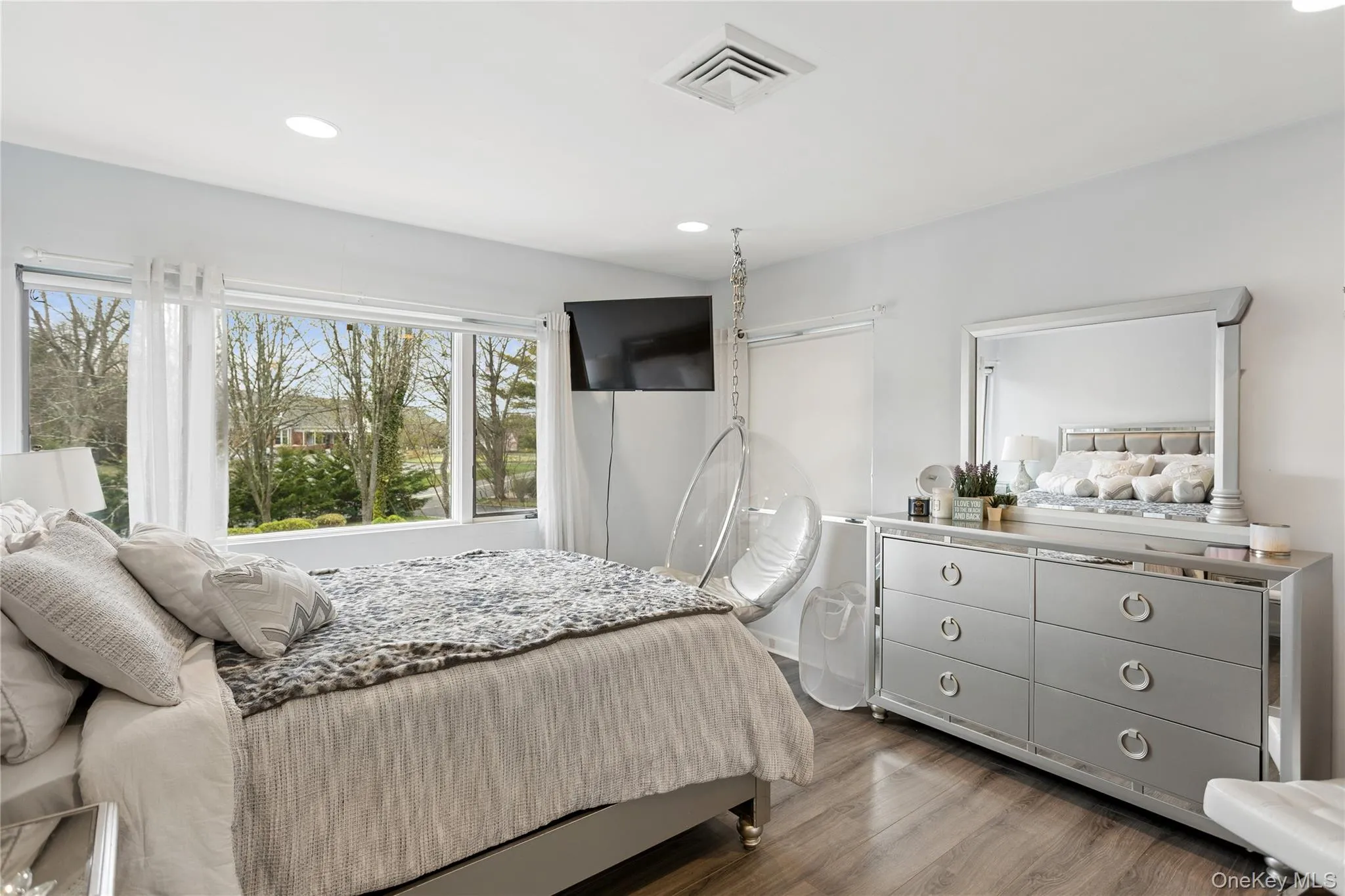 230 Richards Lane, Hempstead, NY, 5 Bedrooms Bedrooms, 12 Rooms Rooms,3 BathroomsBathrooms,Residential,For Rent,Richards,0,985738 230 Richards Lane, Hempstead, NY, 5 Bedrooms Bedrooms, 12 Rooms Rooms,3 BathroomsBathrooms,Residential,For Rent,Richards,0,985738