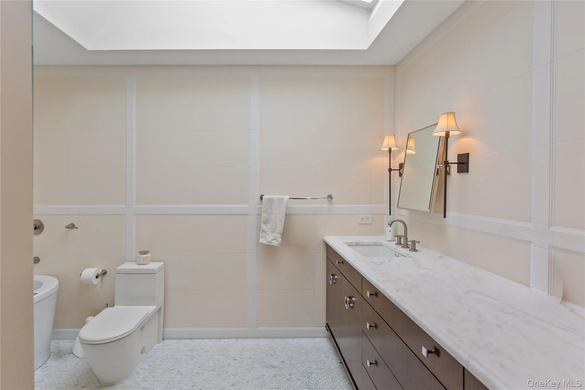 230 Richards Lane, Hempstead, NY, 5 Bedrooms Bedrooms, 12 Rooms Rooms,3 BathroomsBathrooms,Residential,For Rent,Richards,0,985738 230 Richards Lane, Hempstead, NY, 5 Bedrooms Bedrooms, 12 Rooms Rooms,3 BathroomsBathrooms,Residential,For Rent,Richards,0,985738