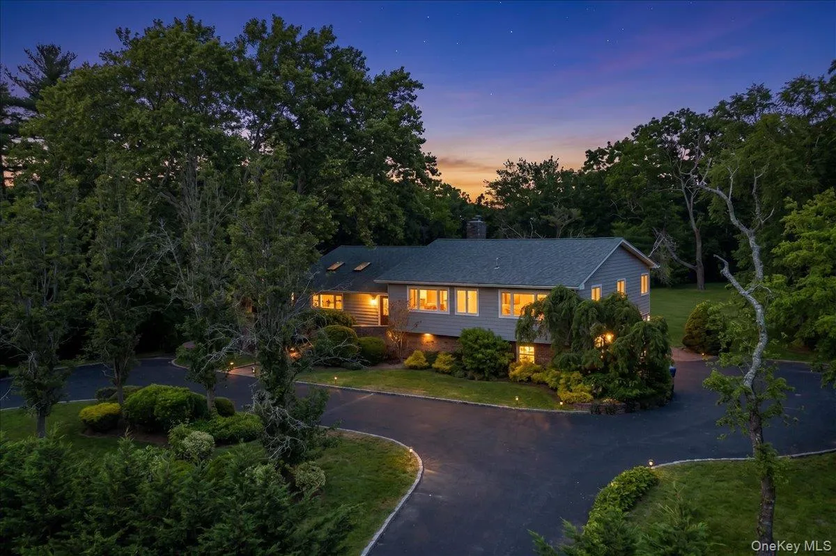 230 Richards Lane, Hempstead, NY, 5 Bedrooms Bedrooms, 12 Rooms Rooms,3 BathroomsBathrooms,Residential,For Rent,Richards,0,985738 230 Richards Lane, Hempstead, NY, 5 Bedrooms Bedrooms, 12 Rooms Rooms,3 BathroomsBathrooms,Residential,For Rent,Richards,0,985738