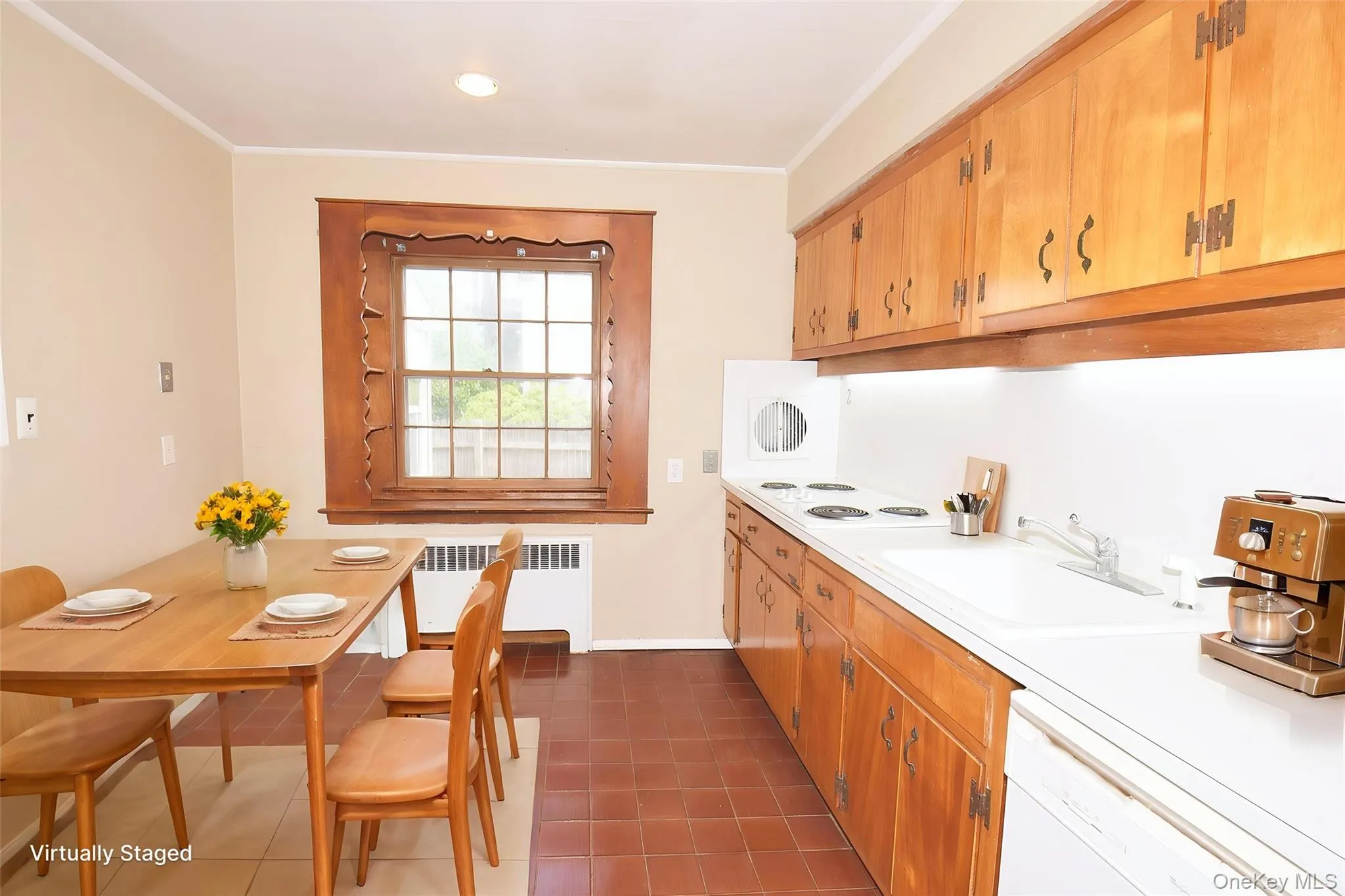 Virtually Staged Eat-In Kitchen Virtually Staged Eat-In Kitchen