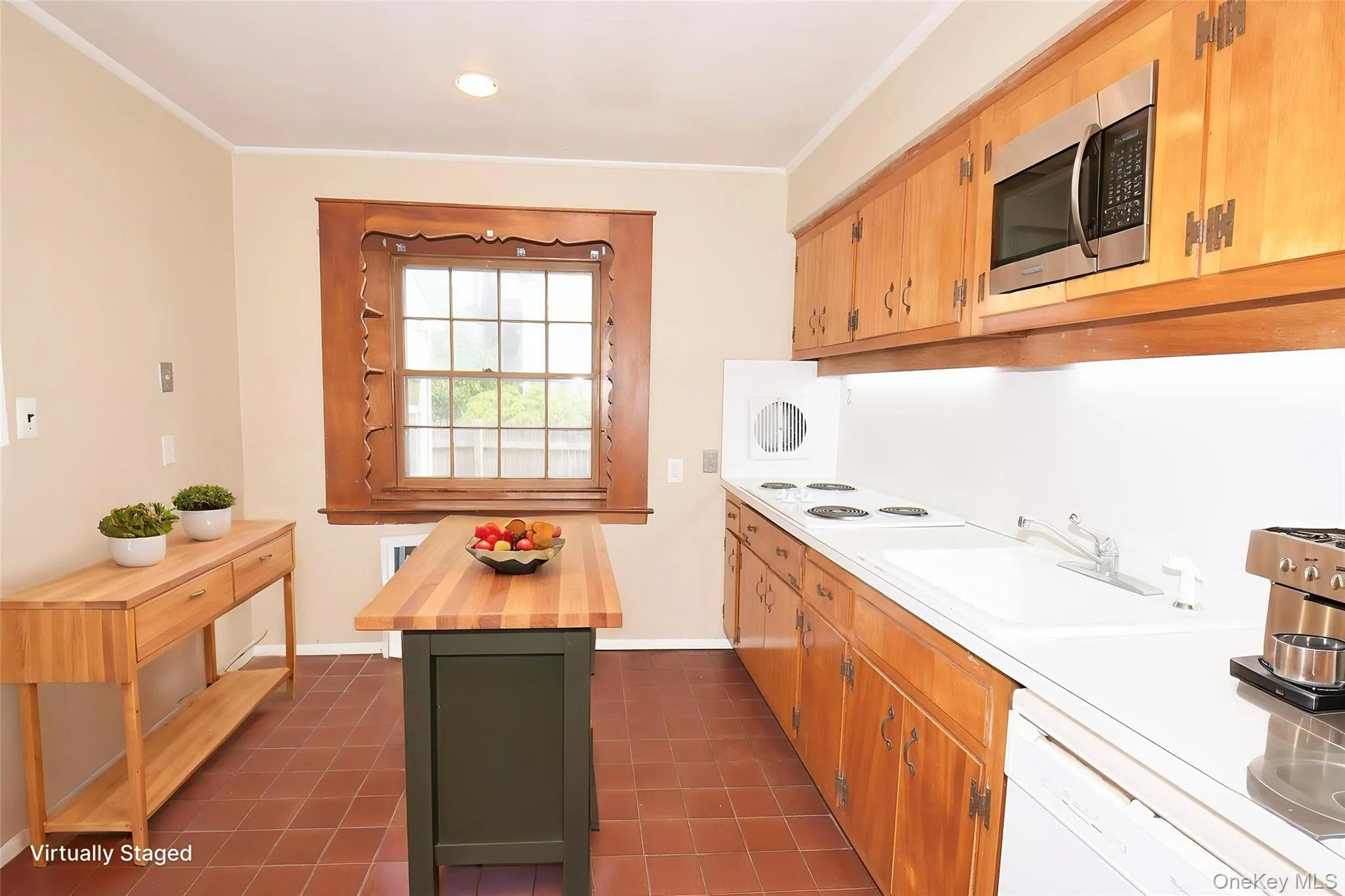 Virtually Staged Center Island Kitchen Virtually Staged Center Island Kitchen