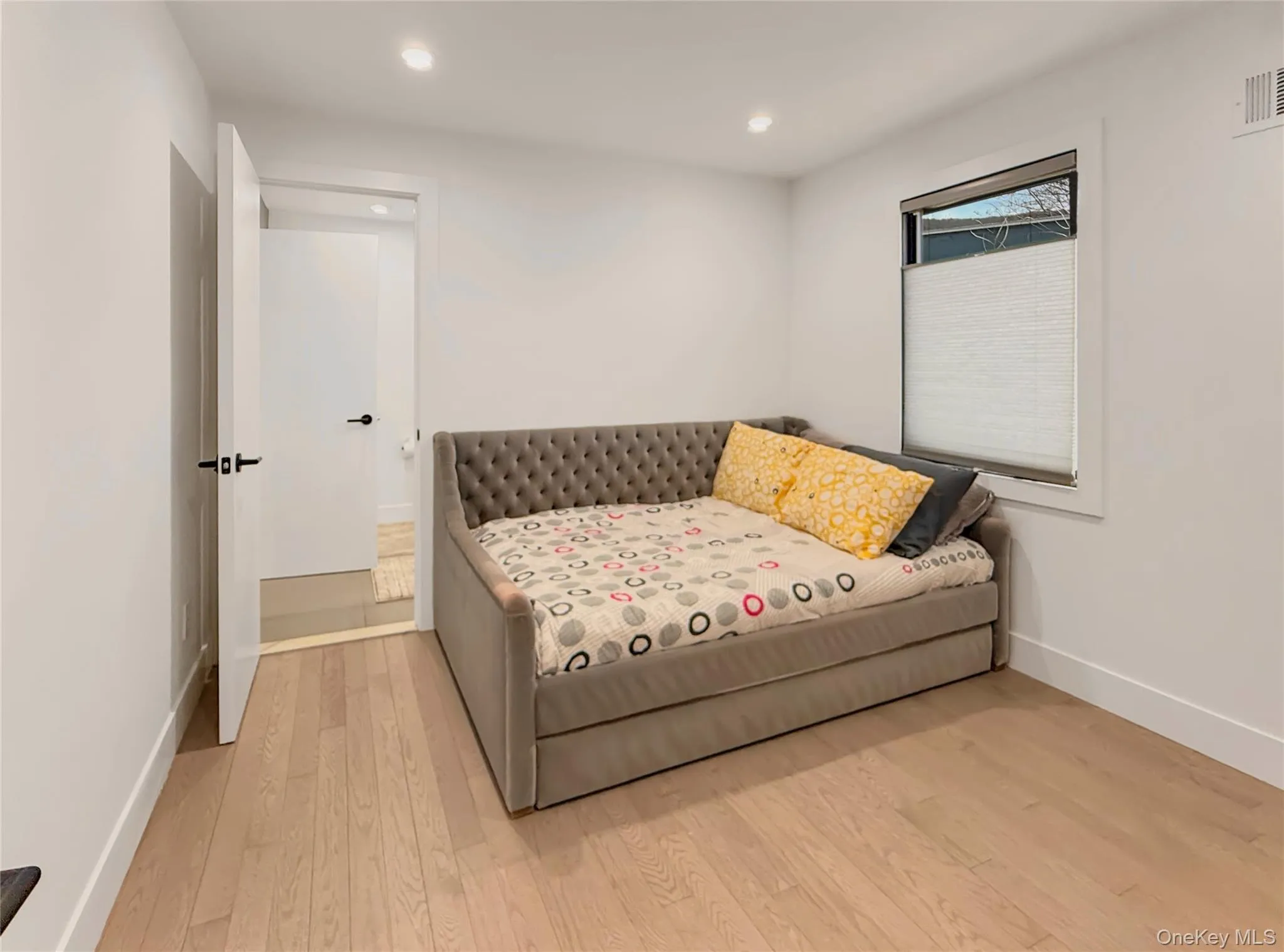 Additional bedroom on second floor Additional bedroom on second floor