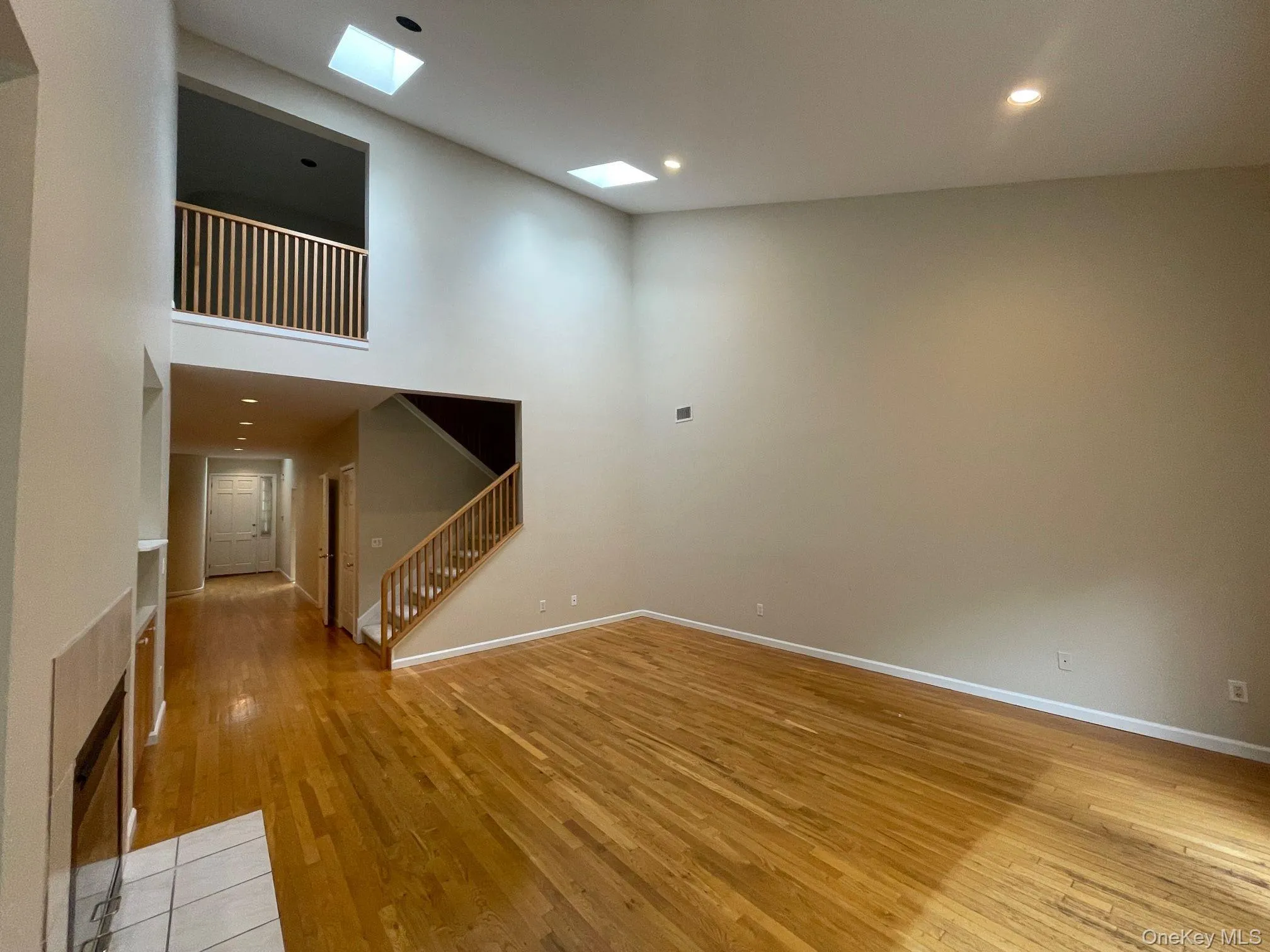 163 Doral Court, North Hempstead, NY, 3 Bedrooms Bedrooms, 7 Rooms Rooms,2 BathroomsBathrooms,Residential,For Rent,Doral,0,985776 163 Doral Court, North Hempstead, NY, 3 Bedrooms Bedrooms, 7 Rooms Rooms,2 BathroomsBathrooms,Residential,For Rent,Doral,0,985776