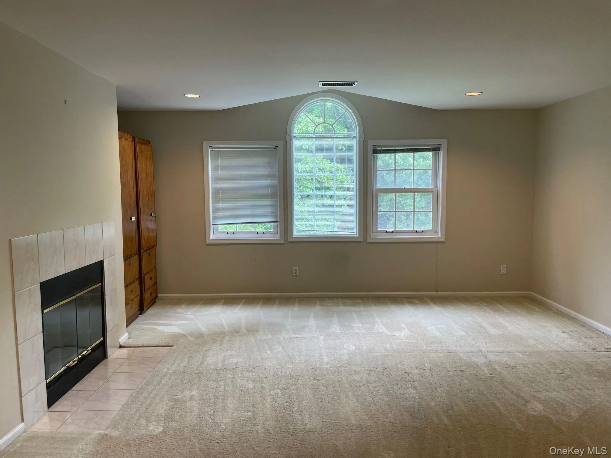 163 Doral Court, North Hempstead, NY, 3 Bedrooms Bedrooms, 7 Rooms Rooms,2 BathroomsBathrooms,Residential,For Rent,Doral,0,985776 163 Doral Court, North Hempstead, NY, 3 Bedrooms Bedrooms, 7 Rooms Rooms,2 BathroomsBathrooms,Residential,For Rent,Doral,0,985776