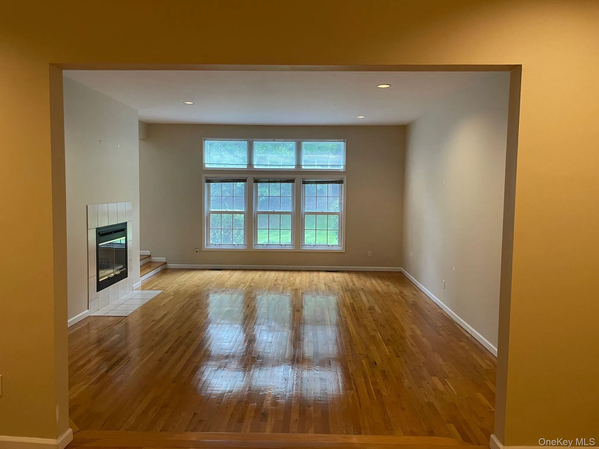 163 Doral Court, North Hempstead, NY, 3 Bedrooms Bedrooms, 7 Rooms Rooms,2 BathroomsBathrooms,Residential,For Rent,Doral,0,985776 163 Doral Court, North Hempstead, NY, 3 Bedrooms Bedrooms, 7 Rooms Rooms,2 BathroomsBathrooms,Residential,For Rent,Doral,0,985776