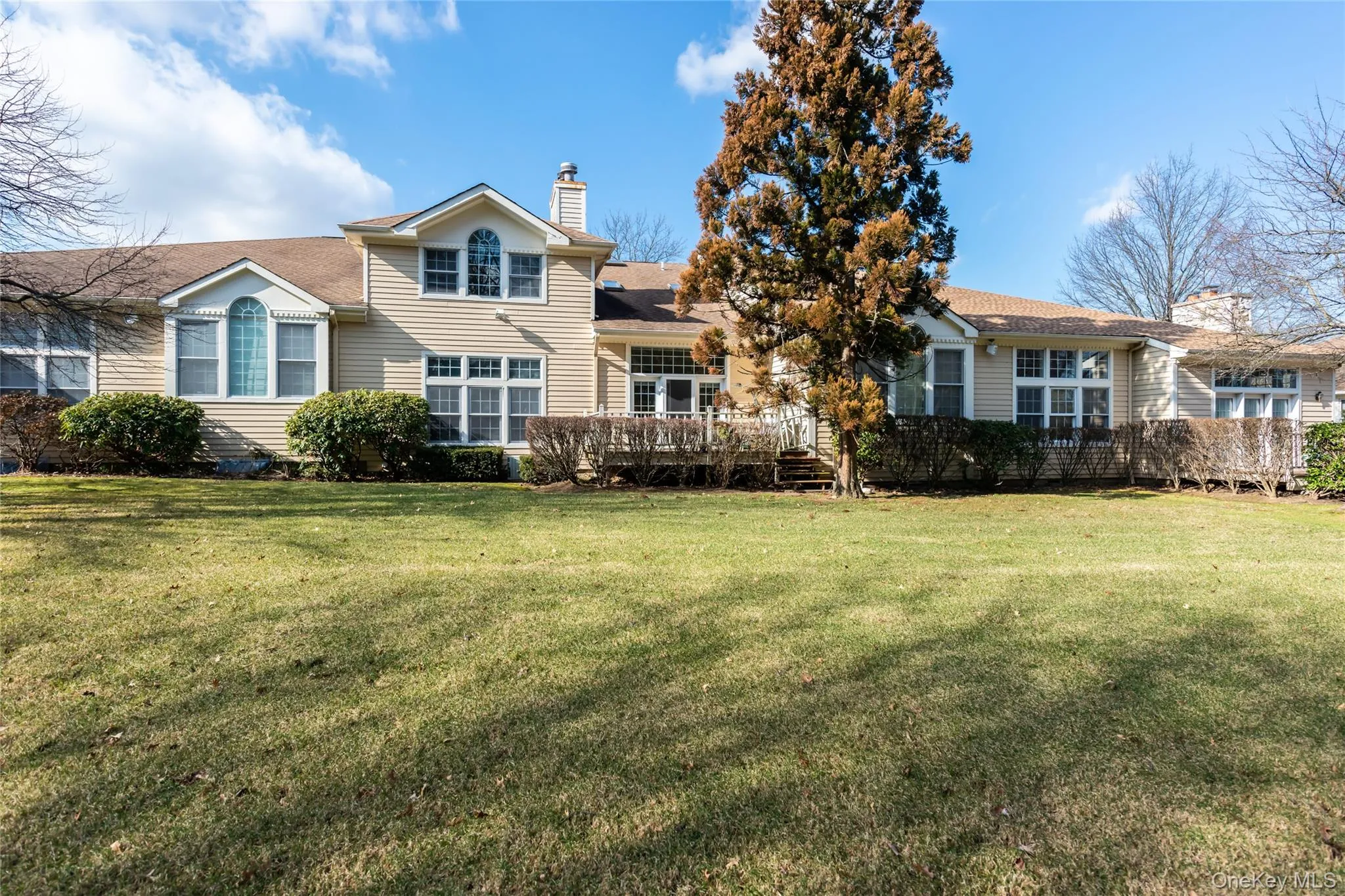 163 Doral Court, North Hempstead, NY, 3 Bedrooms Bedrooms, 7 Rooms Rooms,2 BathroomsBathrooms,Residential,For Rent,Doral,0,985776 163 Doral Court, North Hempstead, NY, 3 Bedrooms Bedrooms, 7 Rooms Rooms,2 BathroomsBathrooms,Residential,For Rent,Doral,0,985776
