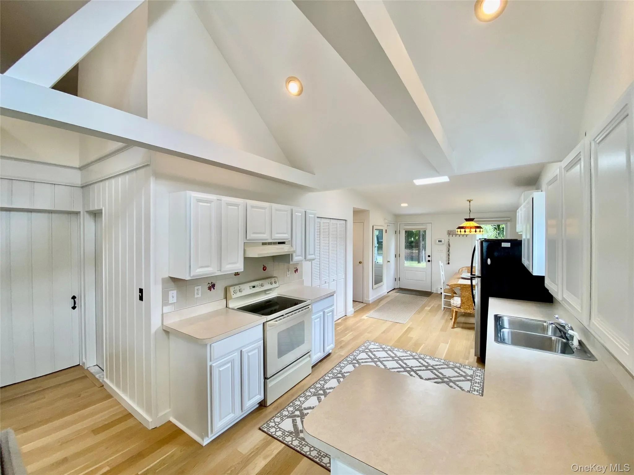 1875 Bayview Avenue, Southold, NY, 3 Bedrooms Bedrooms, 7 Rooms Rooms,2 BathroomsBathrooms,Residential Lease,For Rent,Bayview,0,985778 1875 Bayview Avenue, Southold, NY, 3 Bedrooms Bedrooms, 7 Rooms Rooms,2 BathroomsBathrooms,Residential Lease,For Rent,Bayview,0,985778