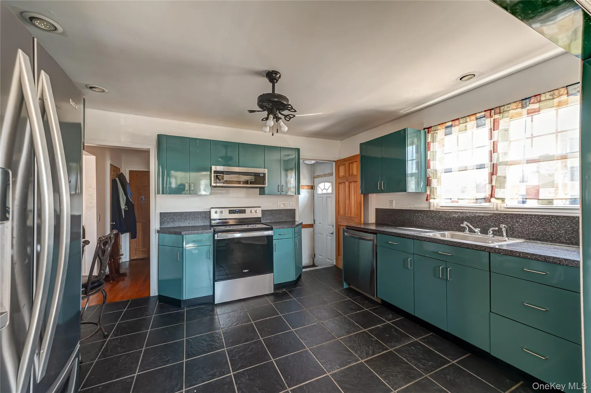 70 Bristol Street, Babylon, NY, 4 Bedrooms Bedrooms, 9 Rooms Rooms,2 BathroomsBathrooms,Residential,For Rent,Bristol,0,985781 70 Bristol Street, Babylon, NY, 4 Bedrooms Bedrooms, 9 Rooms Rooms,2 BathroomsBathrooms,Residential,For Rent,Bristol,0,985781