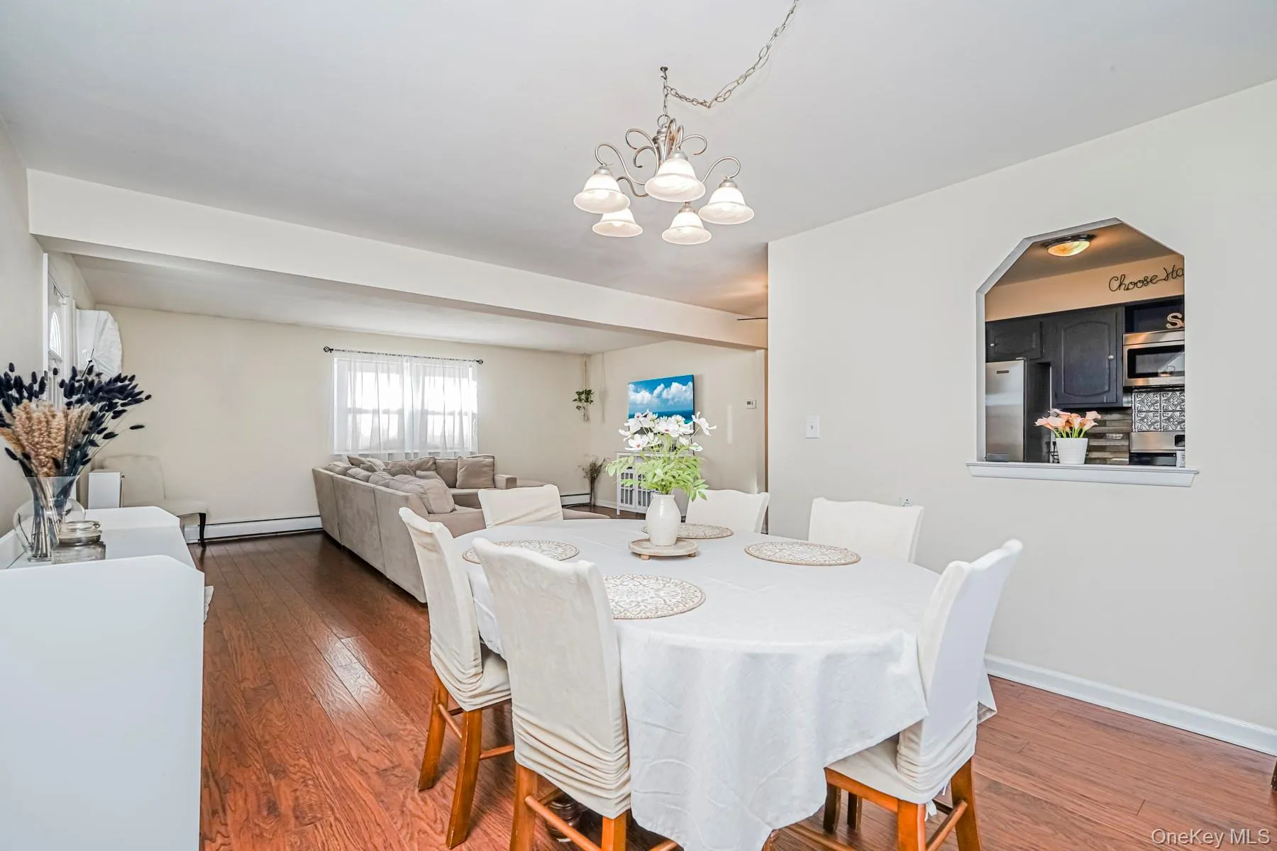 317 Darlington Avenue, New York, NY, 3 Bedrooms Bedrooms, 7 Rooms Rooms,1 BathroomBathrooms,Residential Lease,For Rent,Darlington,0,985785 317 Darlington Avenue, New York, NY, 3 Bedrooms Bedrooms, 7 Rooms Rooms,1 BathroomBathrooms,Residential Lease,For Rent,Darlington,0,985785