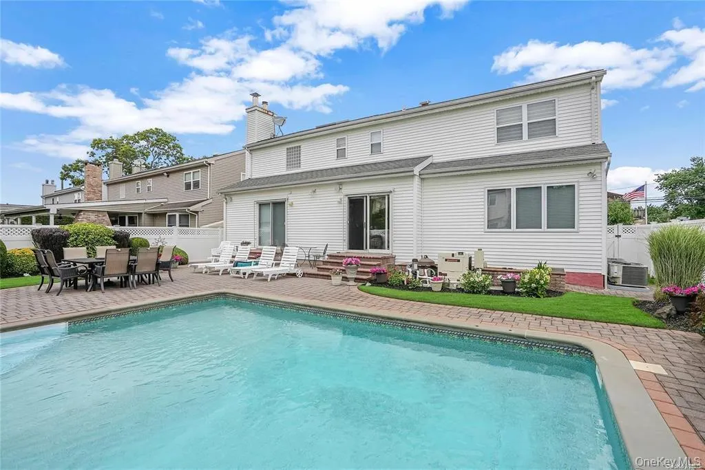 132 Atlantic Avenue, Oyster Bay, NY, 4 Bedrooms Bedrooms, 9 Rooms Rooms,3 BathroomsBathrooms,Residential,For Rent,Atlantic,0,985809 132 Atlantic Avenue, Oyster Bay, NY, 4 Bedrooms Bedrooms, 9 Rooms Rooms,3 BathroomsBathrooms,Residential,For Rent,Atlantic,0,985809