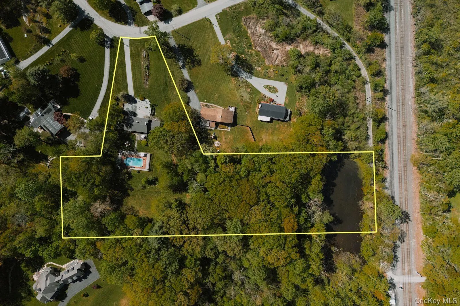 18 Scenic Drive, Hyde Park, NY, 4 Bedrooms Bedrooms, 7 Rooms Rooms,4 BathroomsBathrooms,Residential Sale,For Rent,Scenic,0,985816 18 Scenic Drive, Hyde Park, NY, 4 Bedrooms Bedrooms, 7 Rooms Rooms,4 BathroomsBathrooms,Residential Sale,For Rent,Scenic,0,985816