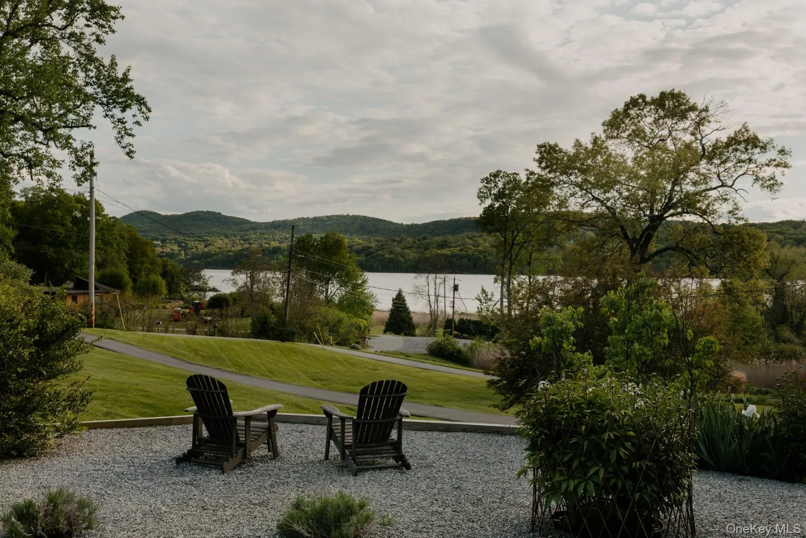 18 Scenic Drive, Hyde Park, NY, 4 Bedrooms Bedrooms, 7 Rooms Rooms,4 BathroomsBathrooms,Residential Sale,For Rent,Scenic,0,985816 18 Scenic Drive, Hyde Park, NY, 4 Bedrooms Bedrooms, 7 Rooms Rooms,4 BathroomsBathrooms,Residential Sale,For Rent,Scenic,0,985816