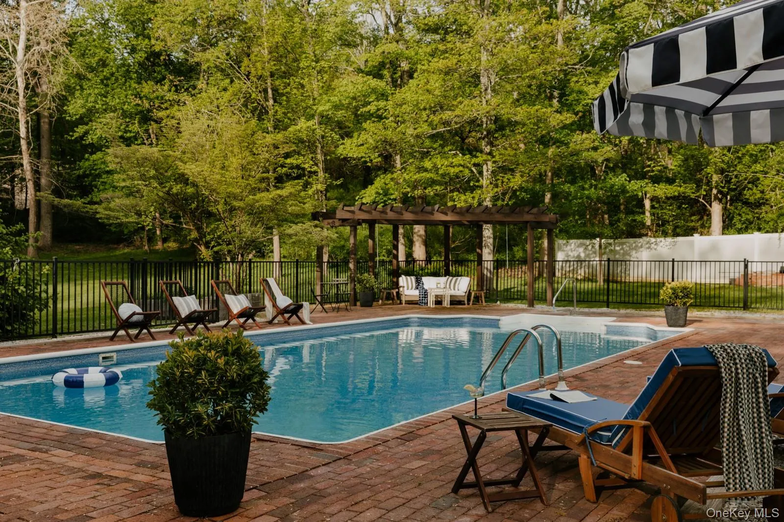 18 Scenic Drive, Hyde Park, NY, 4 Bedrooms Bedrooms, 7 Rooms Rooms,4 BathroomsBathrooms,Residential Sale,For Rent,Scenic,0,985816 18 Scenic Drive, Hyde Park, NY, 4 Bedrooms Bedrooms, 7 Rooms Rooms,4 BathroomsBathrooms,Residential Sale,For Rent,Scenic,0,985816