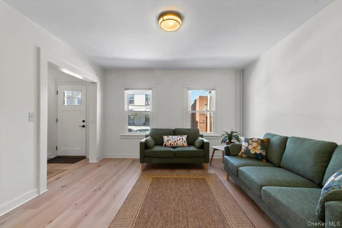 8 Cedar Street, Beacon, NY, 3 Bedrooms Bedrooms, 7 Rooms Rooms,1 BathroomBathrooms,Residential Lease,For Rent,Cedar,0,985842 8 Cedar Street, Beacon, NY, 3 Bedrooms Bedrooms, 7 Rooms Rooms,1 BathroomBathrooms,Residential Lease,For Rent,Cedar,0,985842