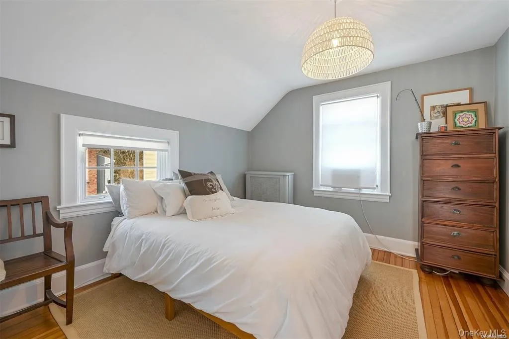 65 Main Street, Huntington, NY, 3 Bedrooms Bedrooms, 7 Rooms Rooms,1 BathroomBathrooms,Residential Lease,For Rent,Main,0,985847 65 Main Street, Huntington, NY, 3 Bedrooms Bedrooms, 7 Rooms Rooms,1 BathroomBathrooms,Residential Lease,For Rent,Main,0,985847