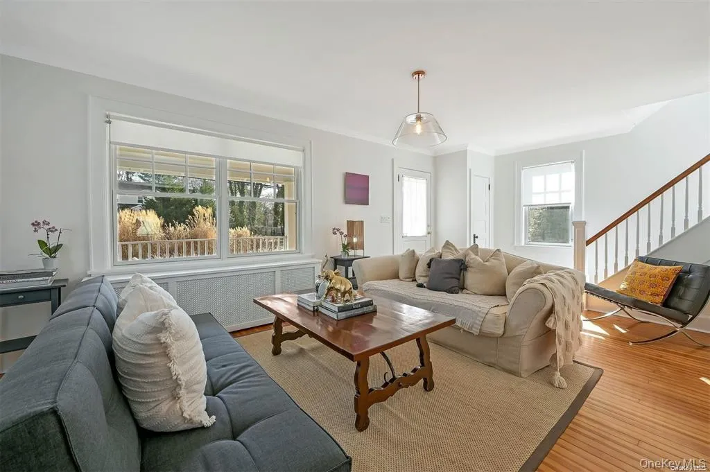 65 Main Street, Huntington, NY, 3 Bedrooms Bedrooms, 7 Rooms Rooms,1 BathroomBathrooms,Residential Lease,For Rent,Main,0,985847 65 Main Street, Huntington, NY, 3 Bedrooms Bedrooms, 7 Rooms Rooms,1 BathroomBathrooms,Residential Lease,For Rent,Main,0,985847
