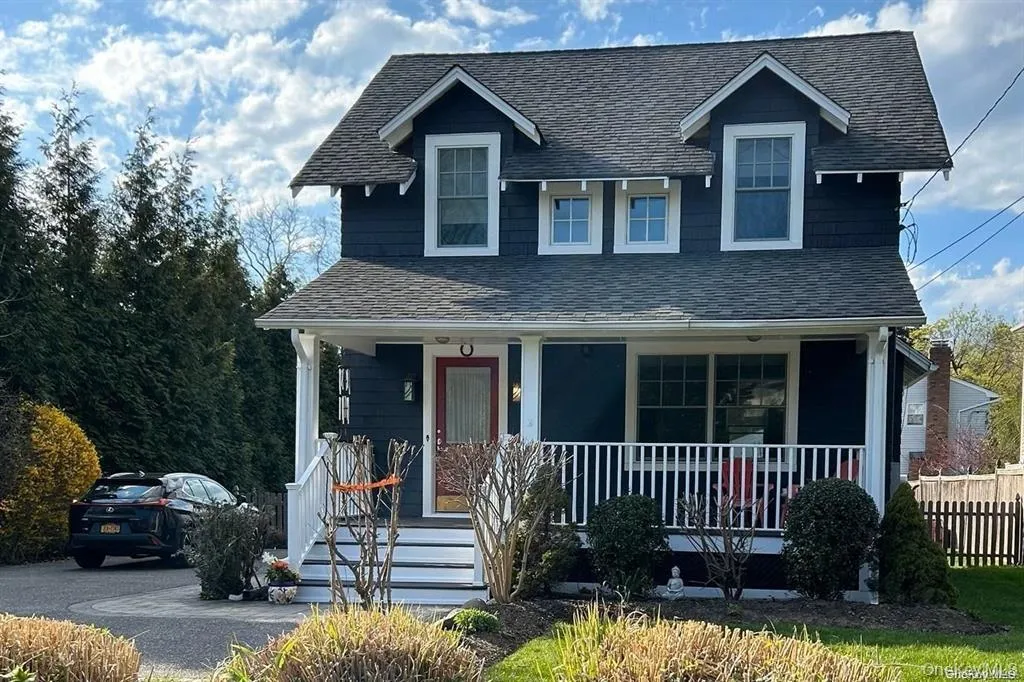 65 Main Street, Huntington, NY, 3 Bedrooms Bedrooms, 7 Rooms Rooms,1 BathroomBathrooms,Residential Lease,For Rent,Main,0,985847 65 Main Street, Huntington, NY, 3 Bedrooms Bedrooms, 7 Rooms Rooms,1 BathroomBathrooms,Residential Lease,For Rent,Main,0,985847