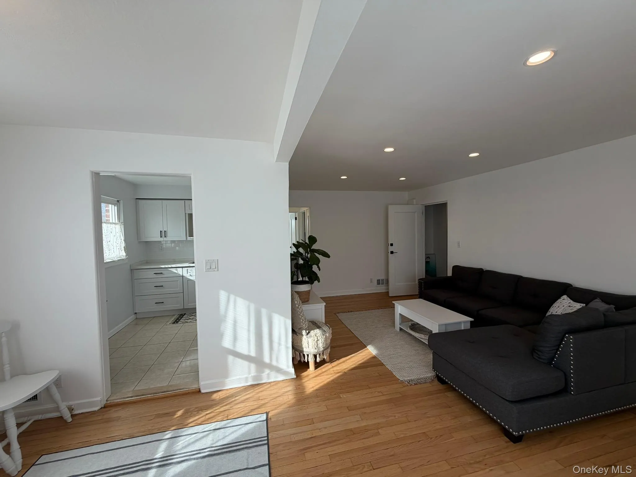 36-26 192nd Street, New York, NY, 2 Bedrooms Bedrooms, 5 Rooms Rooms,1 BathroomBathrooms,Residential Lease,For Rent,192nd,0,985854 36-26 192nd Street, New York, NY, 2 Bedrooms Bedrooms, 5 Rooms Rooms,1 BathroomBathrooms,Residential Lease,For Rent,192nd,0,985854